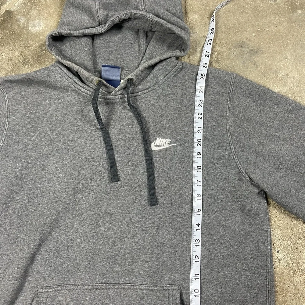 Nike Hoodie Size Medium‎ Gray Fleece Pullover Drawstring Swoosh Logo Sweatshirt
